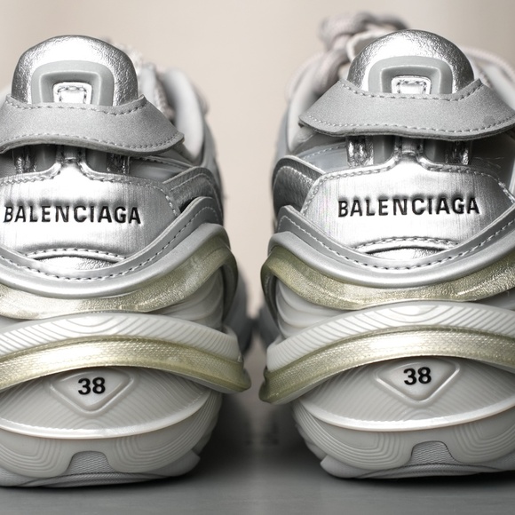 BALENCIAGA Tyrex Sneakers | Silver | SIZE 38/ US 8 (UNWORN) - Picture 10 of 13